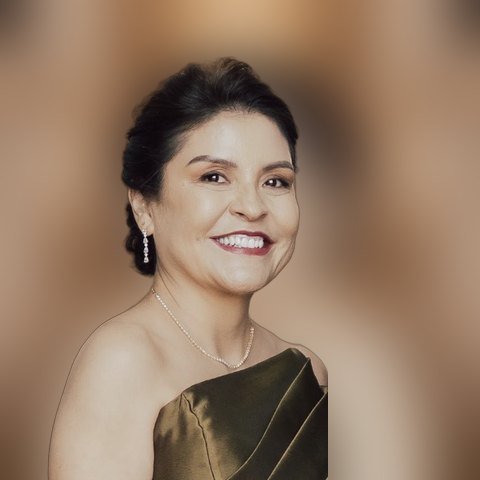 Dra. Ana Claudia Costa Nogueira Lopes