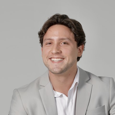 Dr. André Luis Lopes Costa